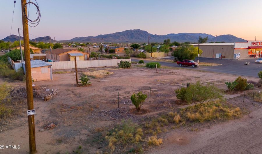 50000 W US-60, Aguila, AZ 85320 - 0 Beds, 0 Bath