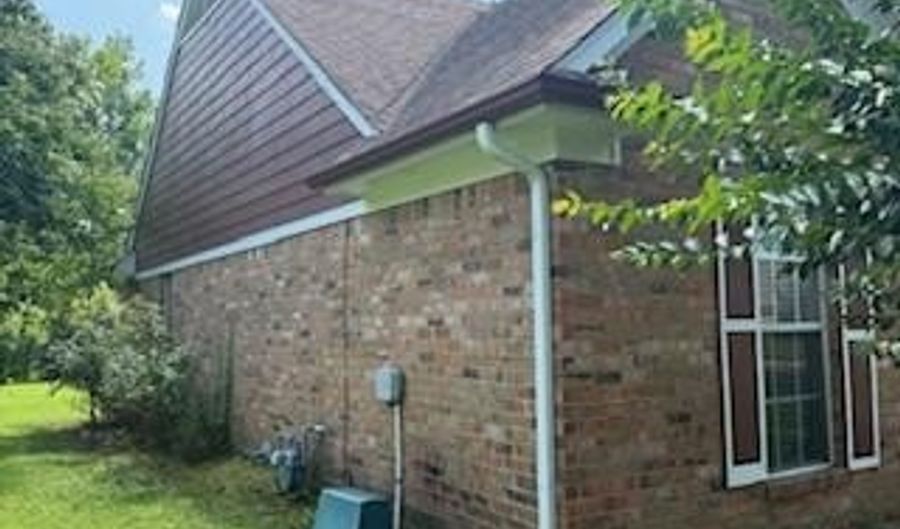 100 Roseleigh Cv, Batesville, MS 38606 - 3 Beds, 2 Bath