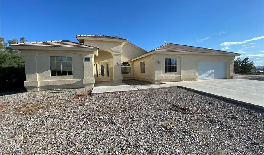 381 Arapahoe St, Pahrump, NV 89048 - 3 Beds, 3 Bath