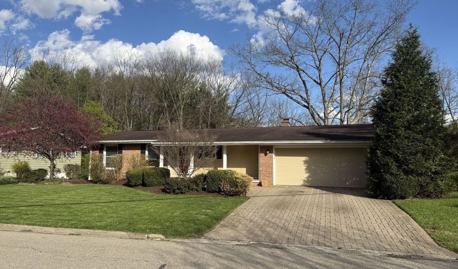 16 Canterbury, Athens, OH 45701 - 4 Beds, 2 Bath