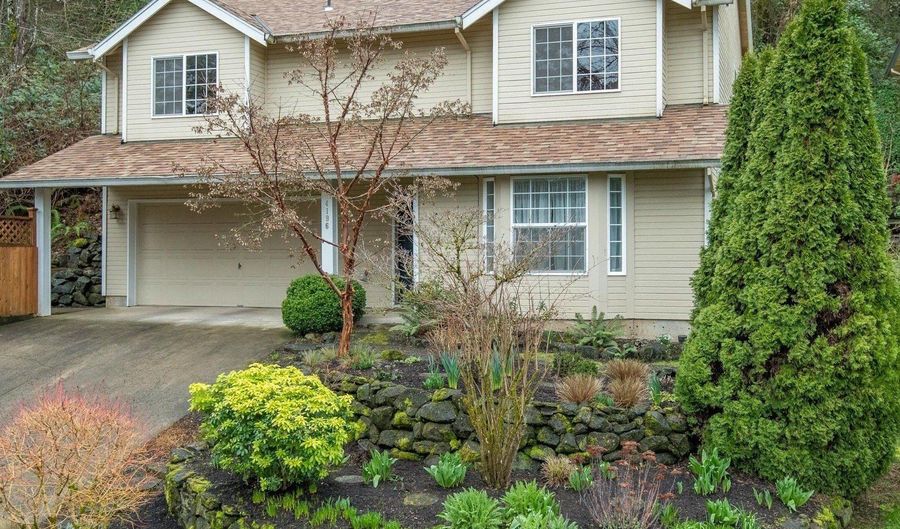4196 SE PINEHURST Ave, Milwaukie, OR 97267 - 3 Beds, 3 Bath