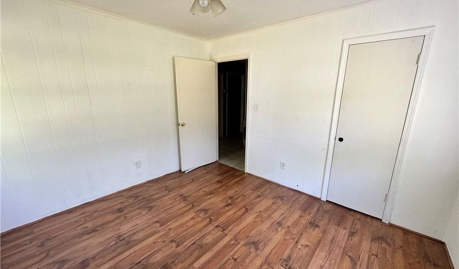 1140 ELK Dr, Alexander City, AL 35010 - 4 Beds, 3 Bath