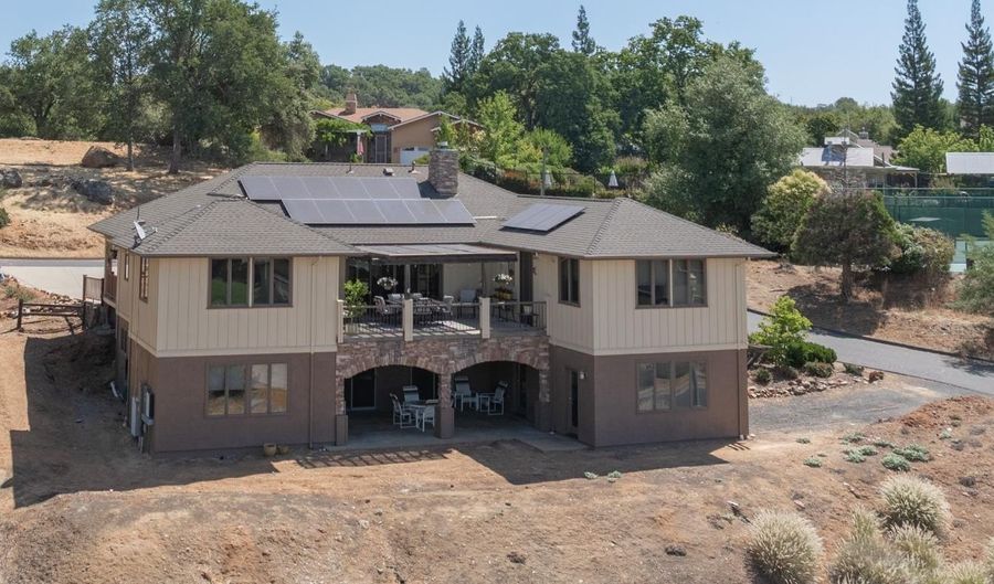 501 Rosebush Ct, Angels Camp, CA 95222 - 3 Beds, 4 Bath