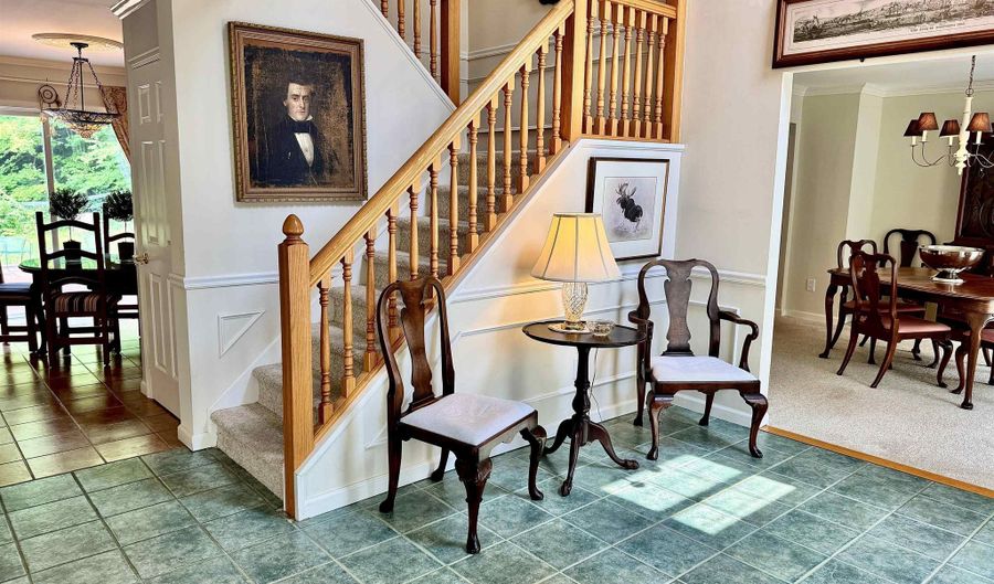 475 Sunrise Ln, Arlington, VT 05250 - 4 Beds, 3 Bath