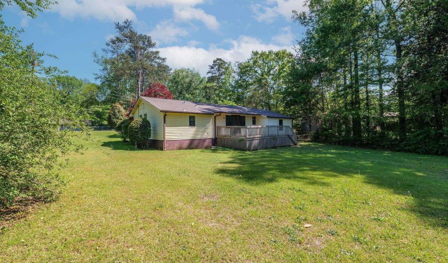 1810 PINEVIEW Dr, Alexander City, AL 35010 - 2 Beds, 2 Bath