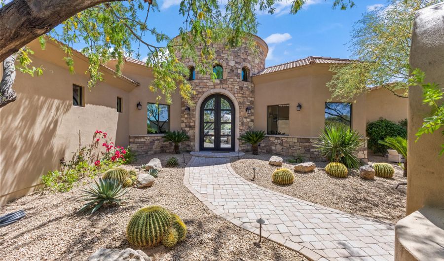 37334 N WINDING WASH Trl, Carefree, AZ 85377 - 3 Beds, 4 Bath