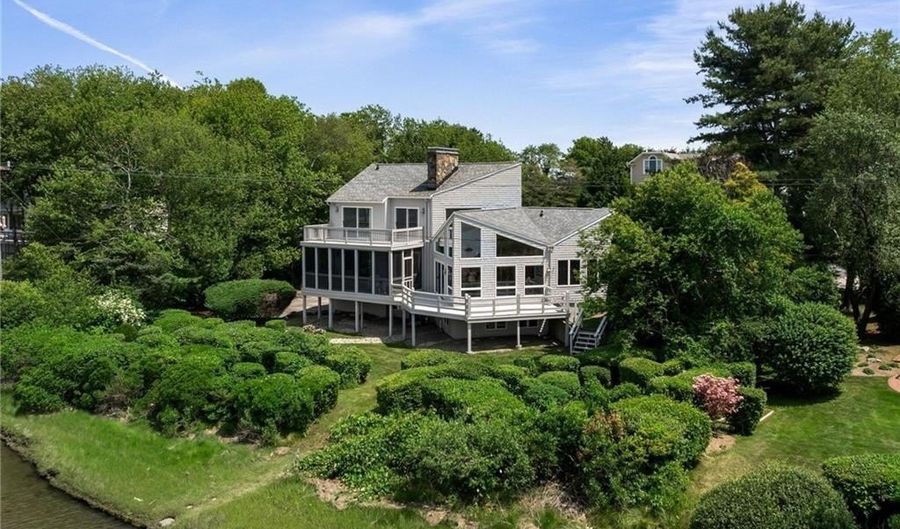 96 Starr Dr, Narragansett, RI 02882 - 3 Beds, 4 Bath
