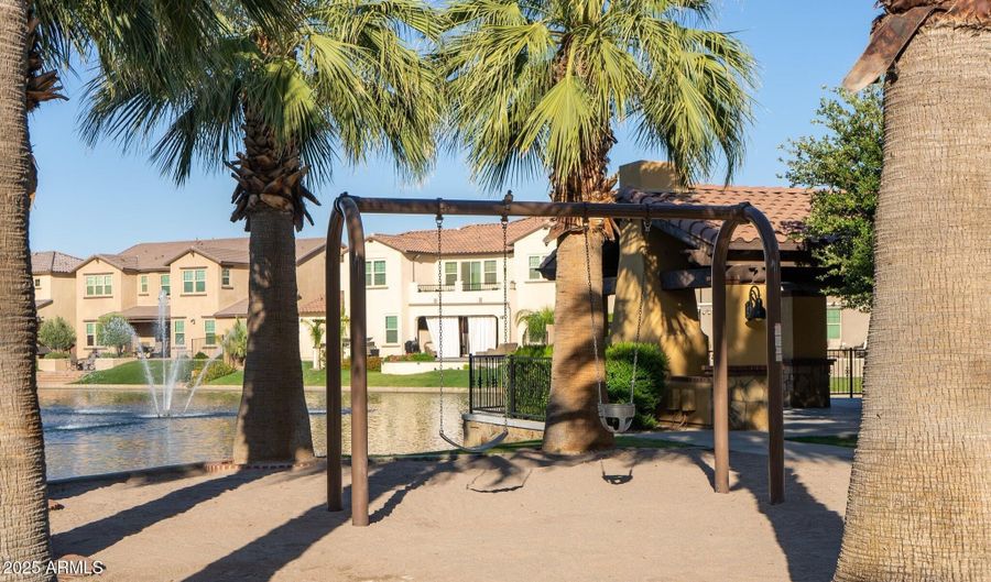923 W YELLOWSTONE Way, Chandler, AZ 85248 - 4 Beds, 3 Bath