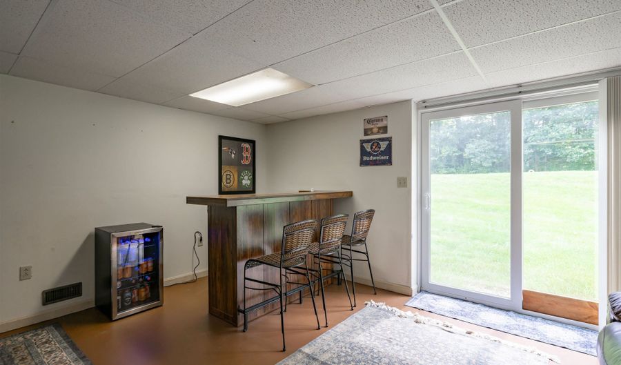 3 Chandler Dr, Atkinson, NH 03811 - 1 Beds, 1 Bath