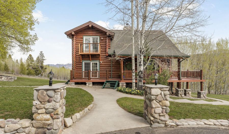 244 BLACK MOUNTAIN Ln, Alpine, WY 83128 - 4 Beds, 4 Bath