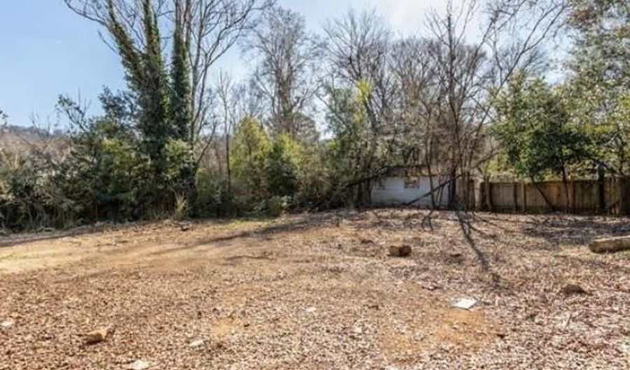 1404 E 10TH St, Anniston, AL 36207 - 2 Beds, 1 Bath