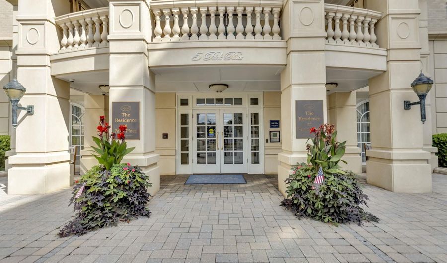 5 PARK Pl 107, Annapolis, MD 21401 - 2 Beds, 2 Bath
