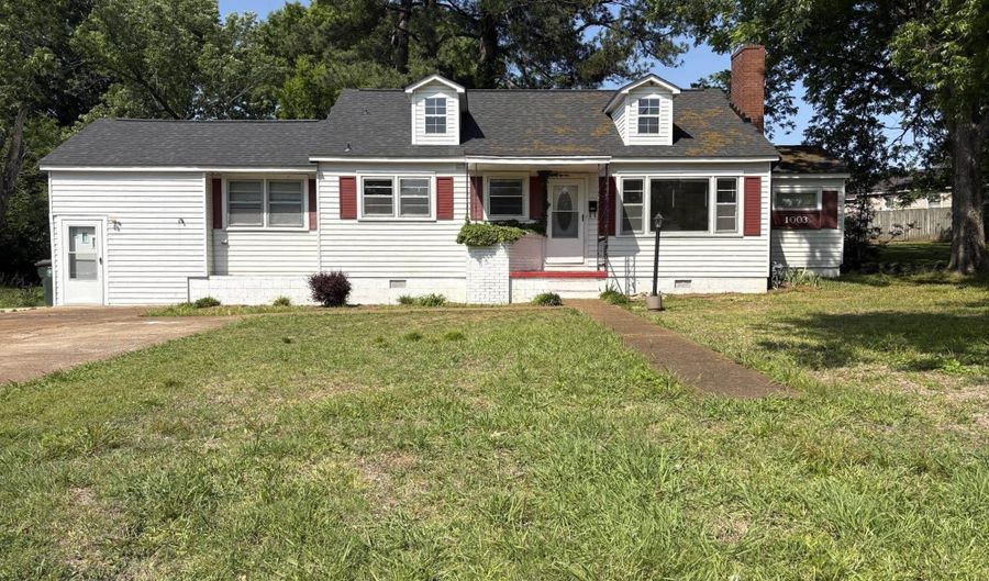 1003 E Washington St, Athens, AL 35611 - 4 Beds, 3 Bath