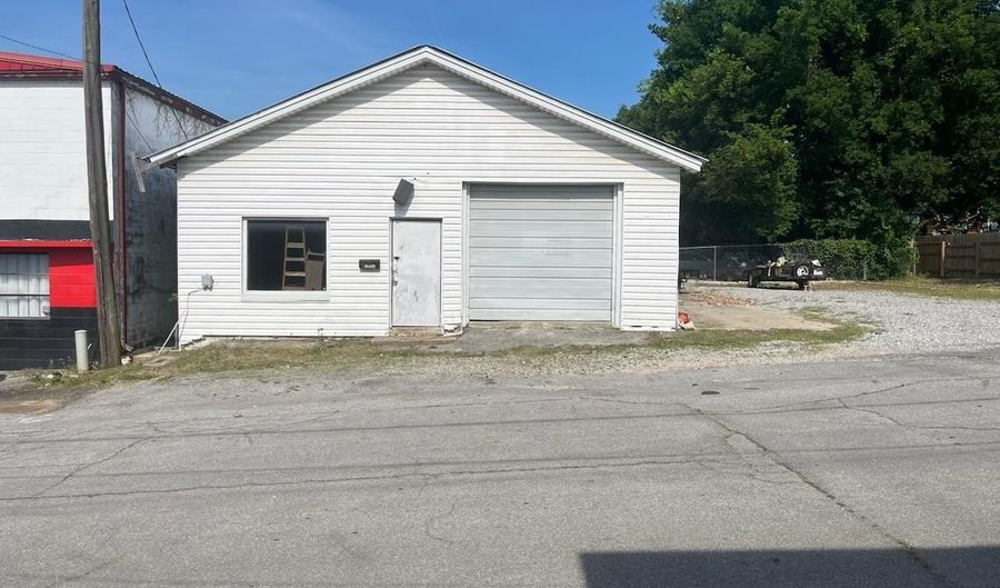 1250 S Slater St, Batesville, AR 72501 - 0 Beds, 0 Bath