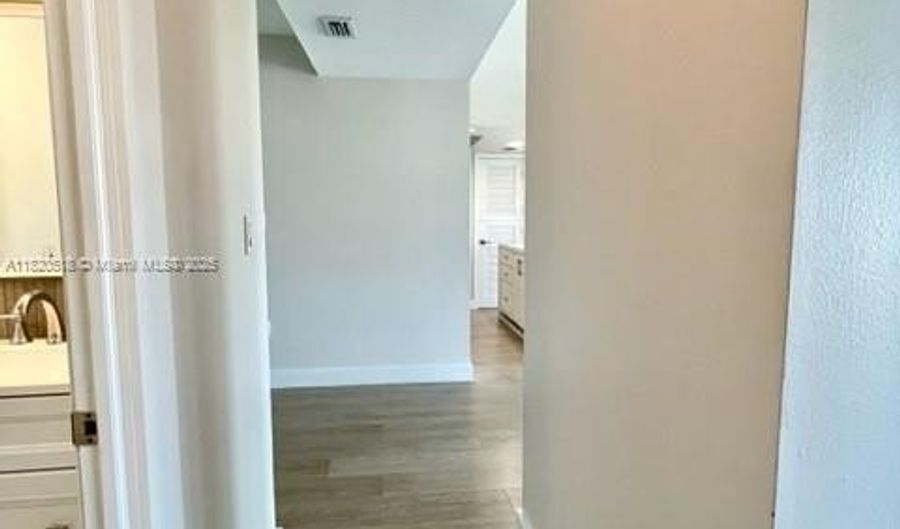 9800 W Bay Harbor Dr 504, Bay Harbor Islands, FL 33154 - 2 Beds, 2 Bath