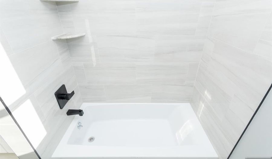 17 Warren Street 2, Bergenfield, NJ 07621 - 3 Beds, 3 Bath