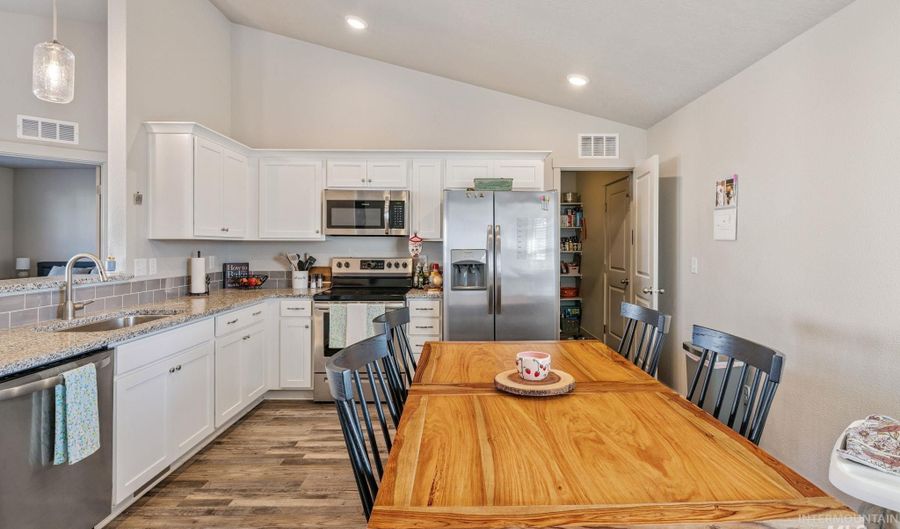 16731 Hopper Ave, Caldwell, ID 83607 - 3 Beds, 2 Bath