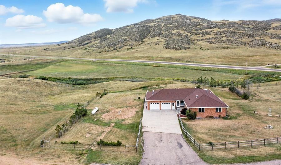 1251 TOMAHAWK Rd, Cheyenne, WY 82009 - 4 Beds, 3 Bath