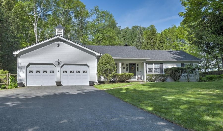 23 Meetinghouse Rd, Brattleboro, VT 05301 - 3 Beds, 3 Bath