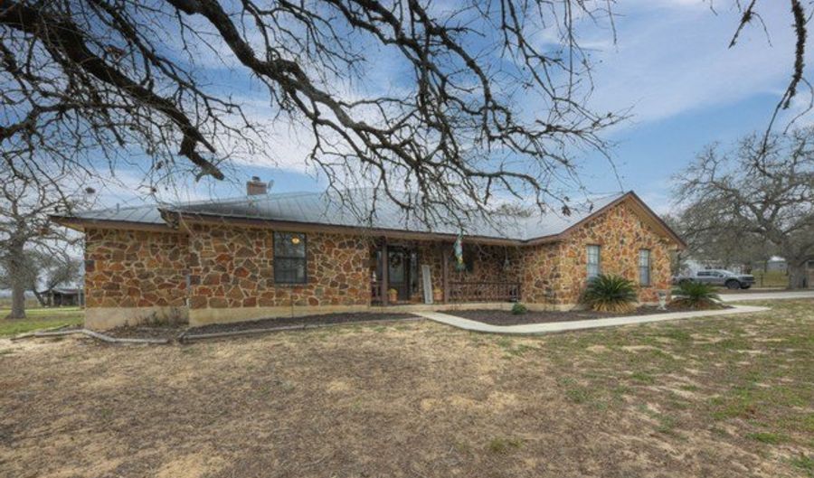 172 Home Pl, Adkins, TX 78101 - 3 Beds, 2 Bath