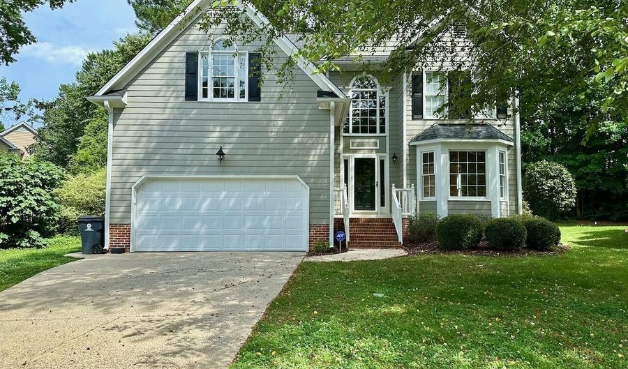 2109 Watersglen Dr, Apex, NC 27502 - 4 Beds, 3 Bath