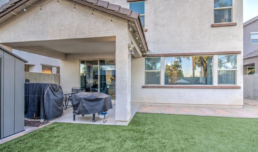 11955 W POLK St, Avondale, AZ 85323 - 3 Beds, 4 Bath