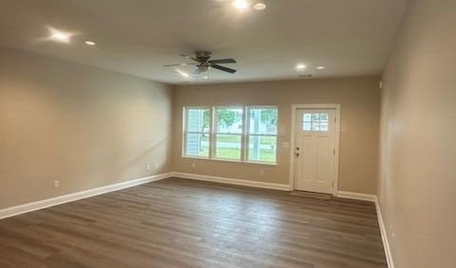 6032 Creek Rd, Beaufort, SC 29906 - 3 Beds, 2 Bath