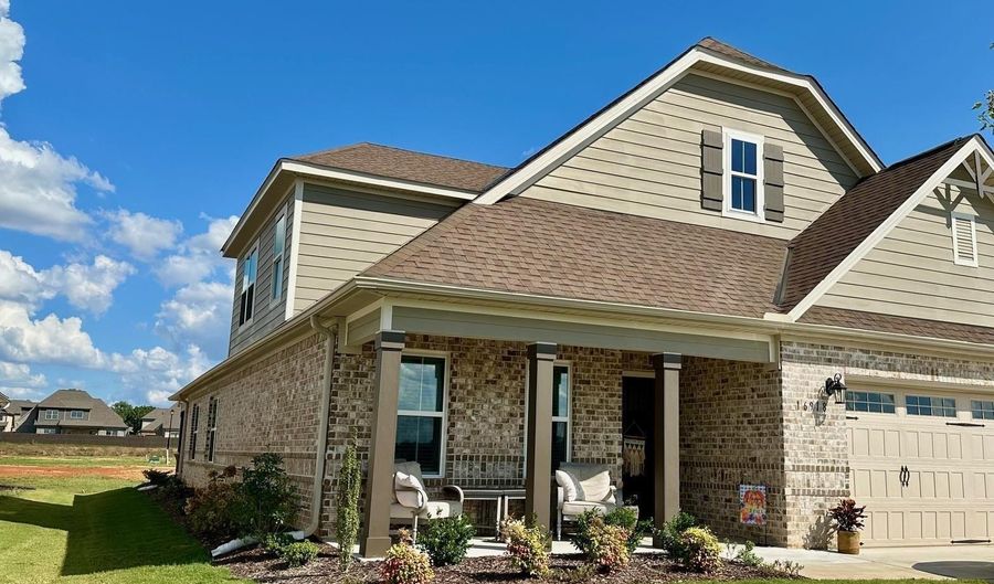 16918 Orleans Dr, Athens, AL 35611 - 4 Beds, 3 Bath
