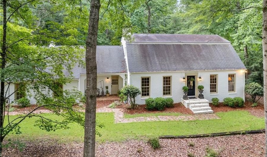 2521 MIDDLE BROOK Ln, Auburn, AL 36832 - 4 Beds, 3 Bath