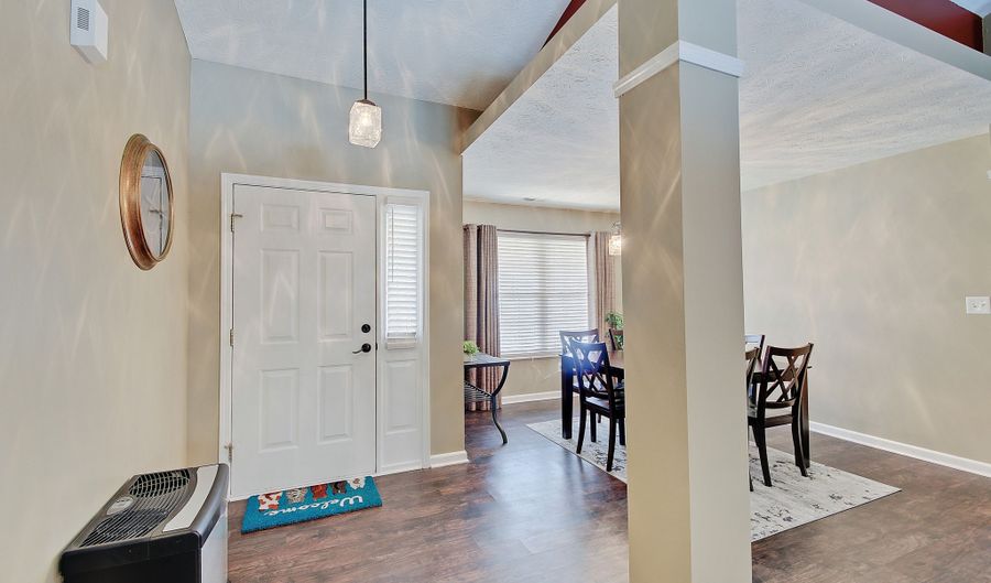 7372 Oakview Dr, Avon, IN 46123 - 3 Beds, 2 Bath