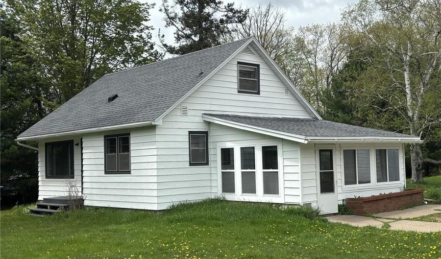 762 4th St SE, Aitkin, MN 56431 - 3 Beds, 1 Bath