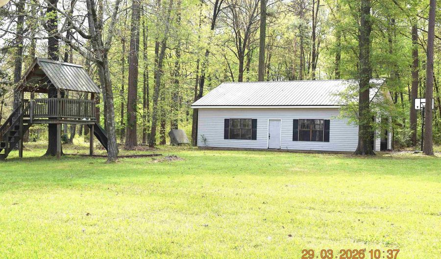 5964 TOWN & COUNTRY Rd, Bastrop, LA 71220 - 3 Beds, 2 Bath
