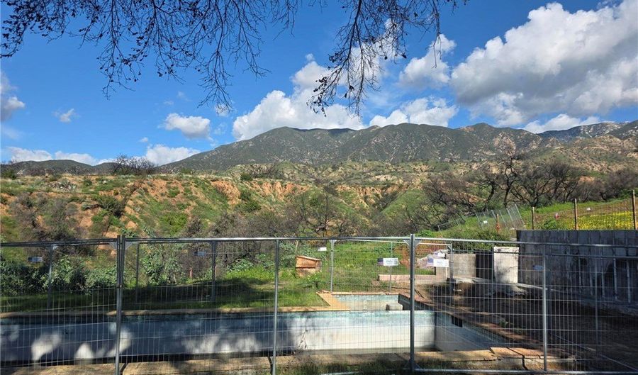 461 W Loma Alta, Altadena, CA 91001 - 0 Beds, 0 Bath