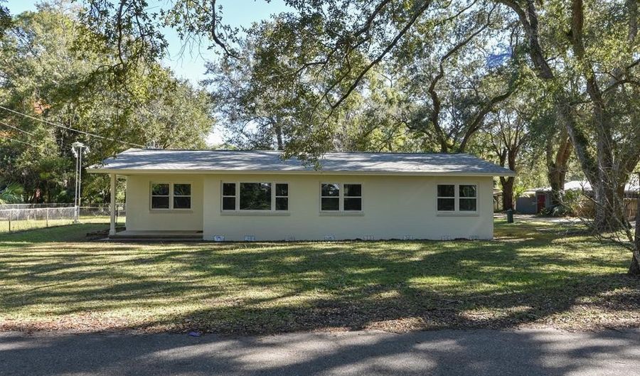 11 Shadow Ln, Apalachicola, FL 32320 - 3 Beds, 1 Bath