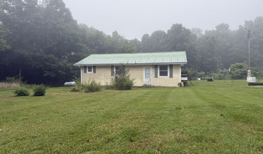 1095 County Road 302, Alton, MO 65606 - 3 Beds, 2 Bath