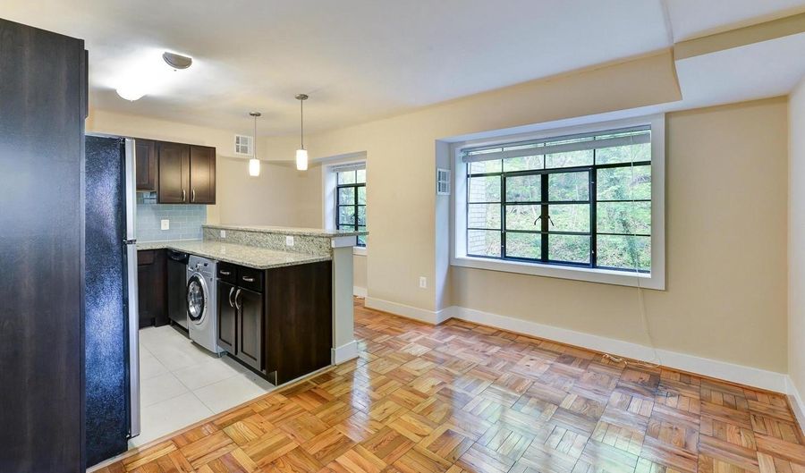 2911 NEWARK St NW 3, Washington, DC 20008 - 1 Beds, 1 Bath