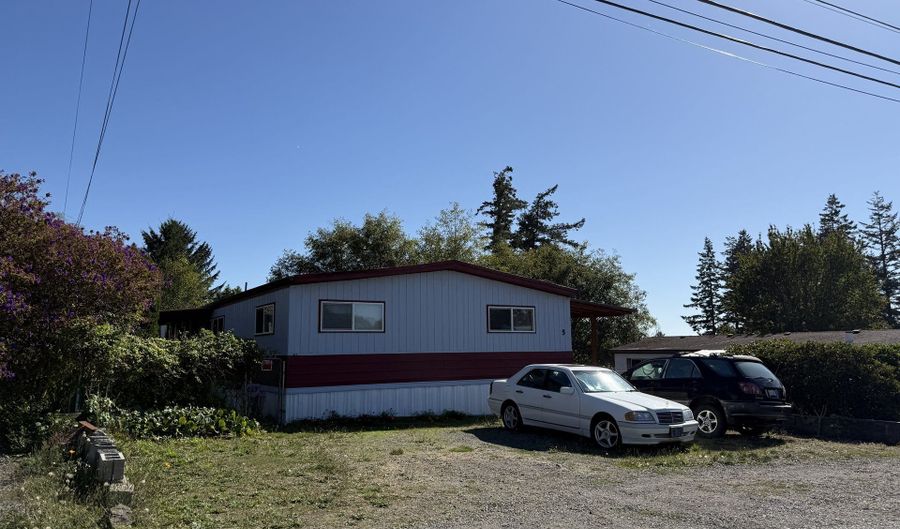 16391 HIGHWAY 101 5, Brookings, OR 97415 - 4 Beds, 2 Bath
