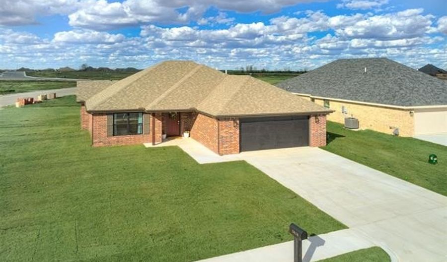 5818 Coldspring Ln, Bartlesville, OK 74006 - 2 Beds, 2 Bath
