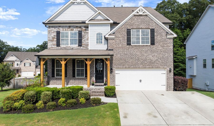 2235 Woodmarsh, Auburn, GA 30011 - 6 Beds, 5 Bath