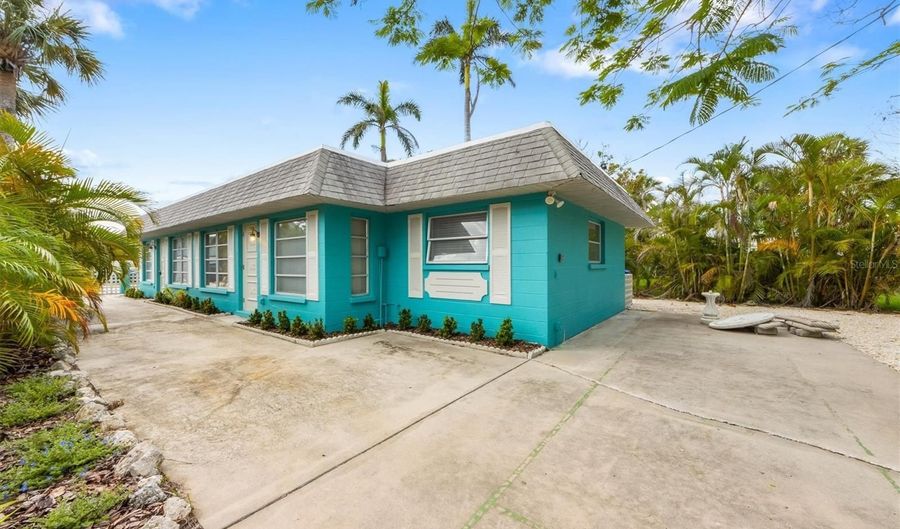 208 MAGNOLIA Ave A, Anna Maria, FL 34216 - 2 Beds, 2 Bath