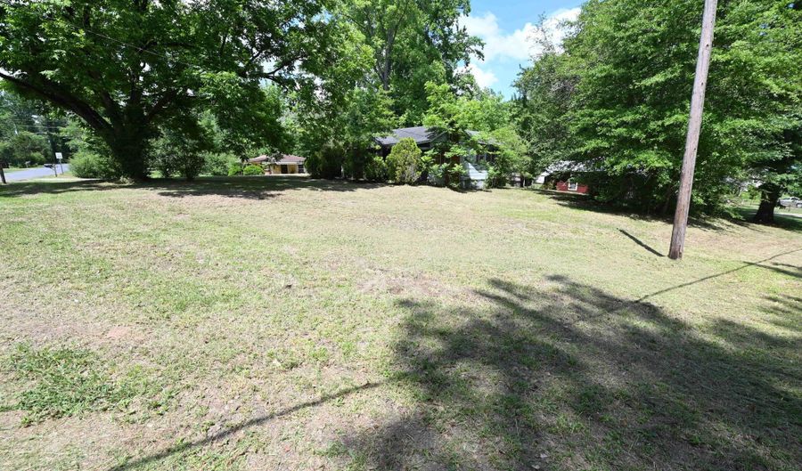 695 Lindsey Rd, Alexander City, AL 35010 - 0 Beds, 0 Bath