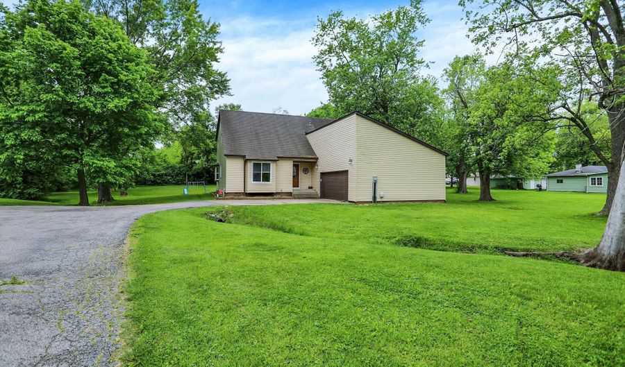 2747 E Midland Rd, Indianapolis, IN 46227 - 4 Beds, 3 Bath
