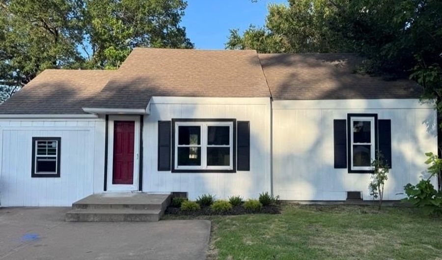 1460 S Maple Ave, Bartlesville, OK 74003 - 3 Beds, 1 Bath