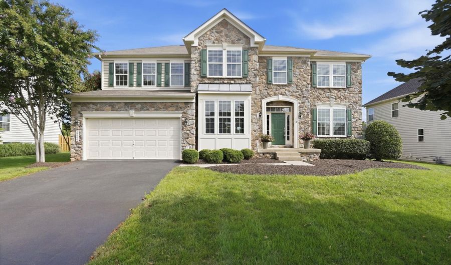 42222 CAMERON PARISH Dr, Ashburn, VA 20148 - 6 Beds, 5 Bath