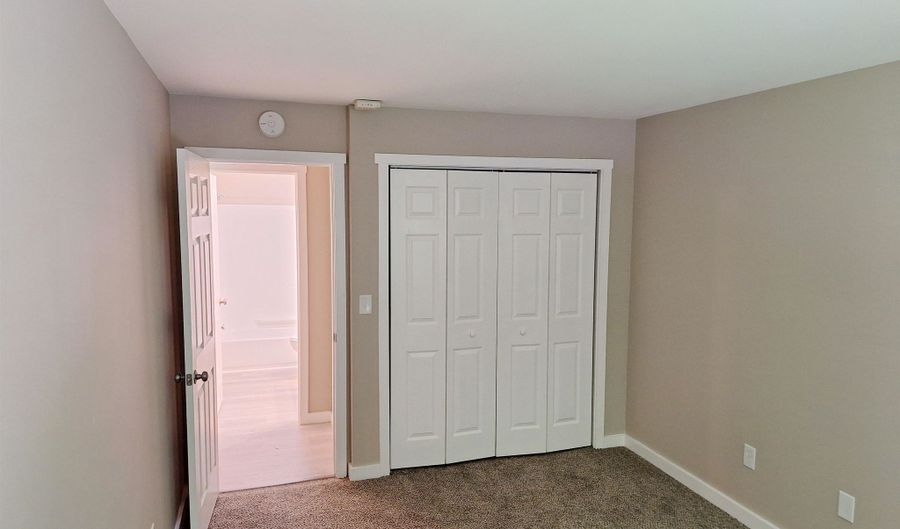 241 Hildred Dr, Burlington, VT 05401 - 2 Beds, 1 Bath
