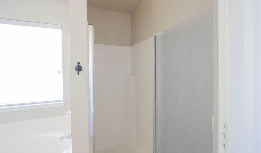 613 Smyth St, Aledo, TX 76008 - 3 Beds, 2 Bath