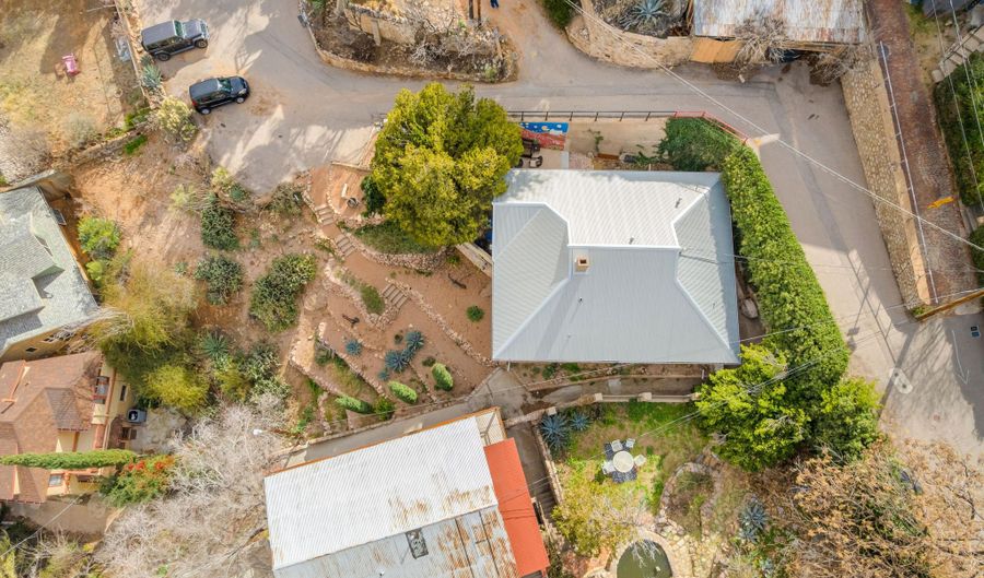 14 Maxfield Ave, Bisbee, AZ 85603 - 2 Beds, 1 Bath