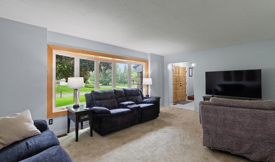 1113 Glendale Ave, Adrian, MI 49221 - 4 Beds, 3 Bath
