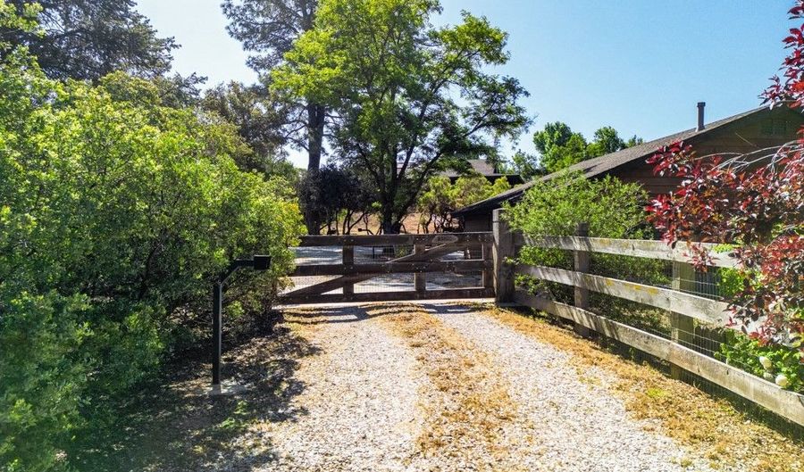 38180 Paradise Dr, Mountain Center, CA 92561 - 3 Beds, 3 Bath