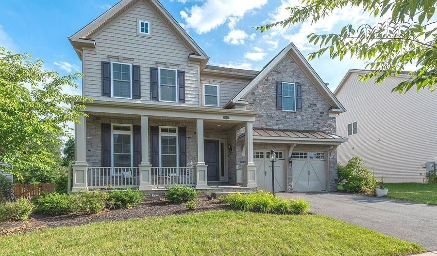 41245 STAGS LEAP Dr, Aldie, VA 20105 - 4 Beds, 5 Bath
